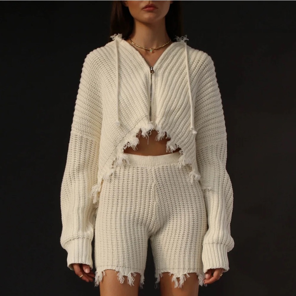 RUVE HOODIE